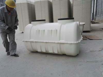 新農(nóng)村家用小型玻璃鋼化糞池多少錢(qián)每臺(tái) 新農(nóng)村改造環(huán)保專(zhuān)用設(shè)備